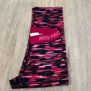 Nike Pro Half Calf Work out pants size S